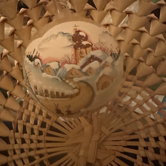 Exquisite Handpainted Glass Ornament Snow Scene BRONNER'S CHRISTmas WONDERLAND - Picture 5 of 16